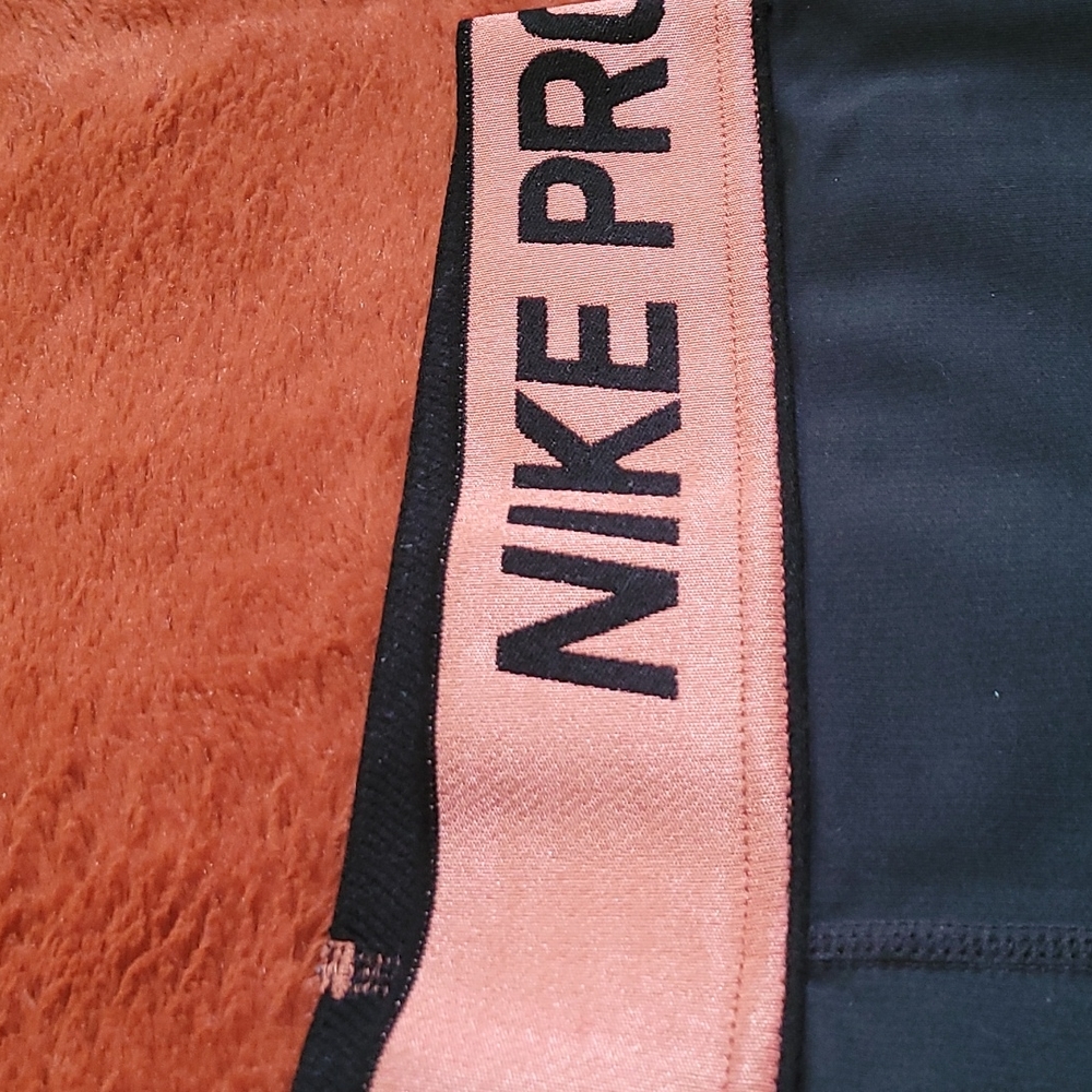 Nike Pro Metallic - Picture 4 of 7
